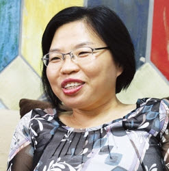 134㎝ 절망 딛고 아프리카 희망 전도사 된 김해영본부장 국민훈장 목련장을 수상