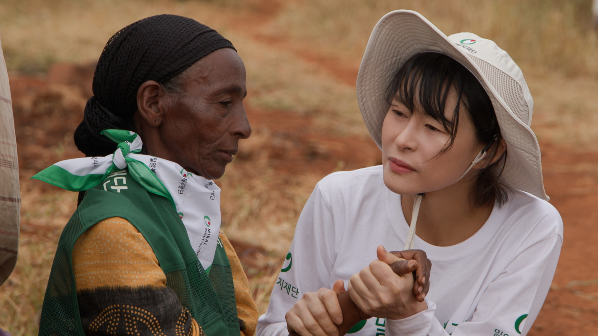 [KBS1 바다건너사랑] 배우 예지원, 케냐의 세 어린 가장을 만나다