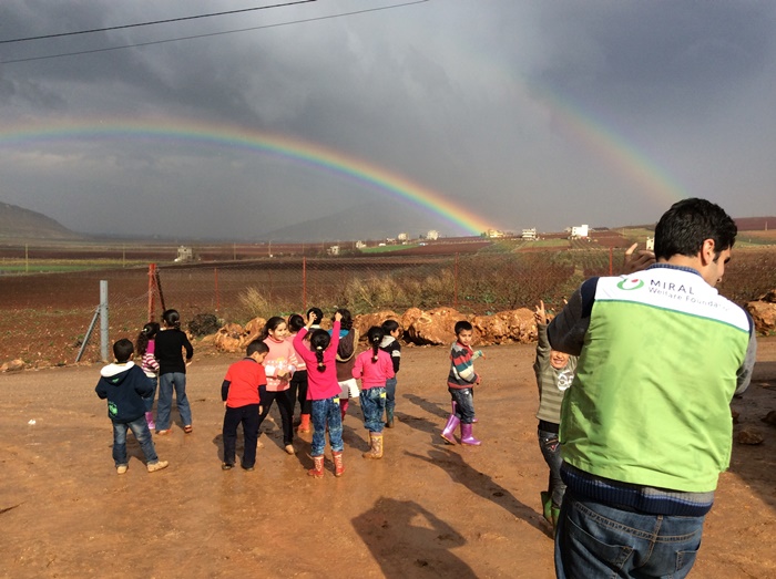 시리아인들의 삶에 다시금 꽃을 피울 수 있도록